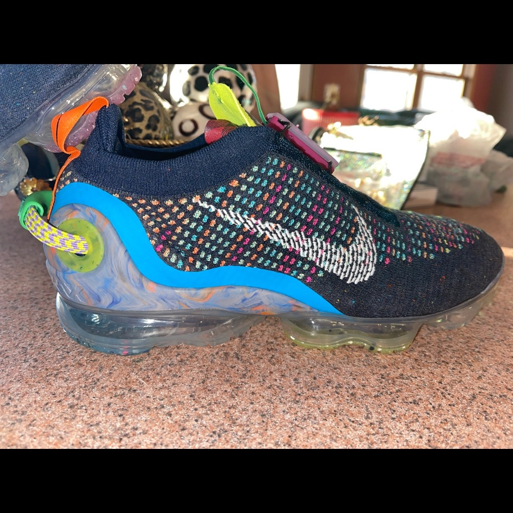 Size 9.5 Nike Shoes Brand New!